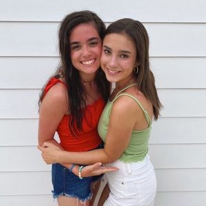 Meet your Posher, Isabel